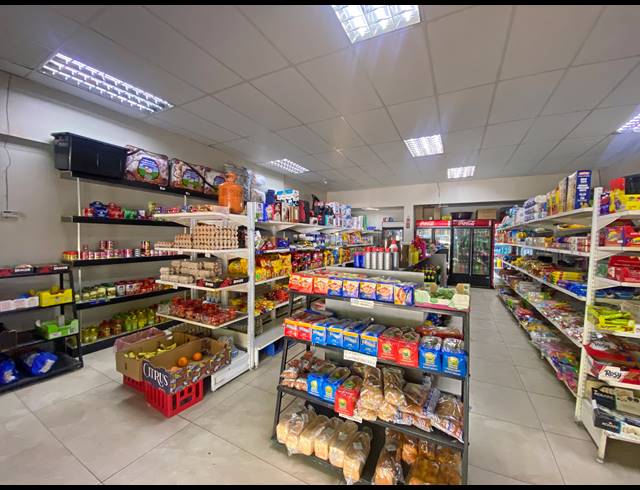 1,700M² BUILDING FOR SALE IN CAPITAL PARK